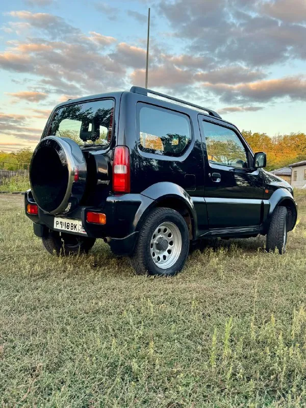 Для ценителей🤘продам японский рамный вездеход suzuki jimny 2008 года в около идеальном состоянии. двигатель 1.3 16v цепной в паре с 5ст механикой, на полном приводе с неразрезными мостами и блокировками. родной пробег 169 тыс. кондиционер работает, электропакет с подогревами сидений. рама в идеале, vin в идеале. цена 780 тыс. тел. +7 📞 звоните: +7(949)3171508 - фотография - 5