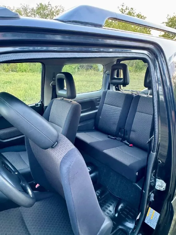 Для ценителей🤘продам японский рамный вездеход suzuki jimny 2008 года в около идеальном состоянии. двигатель 1.3 16v цепной в паре с 5ст механикой, на полном приводе с неразрезными мостами и блокировками. родной пробег 169 тыс. кондиционер работает, электропакет с подогревами сидений. рама в идеале, vin в идеале. цена 780 тыс. тел. +7 📞 звоните: +7(949)3171508 - фотография - 7