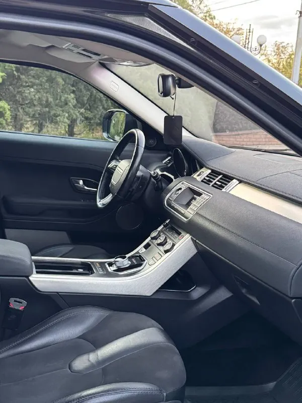 Range rover evoque 1.650.000🔥 таких цен в днр нет. 2014 год 2.2 дизель. 180.000 родного пробега машина после комплексного детейлинга! (химчистка-полировка) 2 ключа + брелок вебасты вся машина в заводском окрасе, кроме капота работает отлично радиаторы недавно мыли ! акпп работает отлично ходовая перебрана салон в отличном состоянии диски r 18 на новой резине мульти руль подогрев руля круиз контроль раздельный климат парктроники лобовое без трещин новый аккумулятор могу рассмотреть обмен (цена будет выше) макеевка +79496438443 📲 tg: @perekup_9999 📞 звоните: +7(949)6438443 - фотография - 8