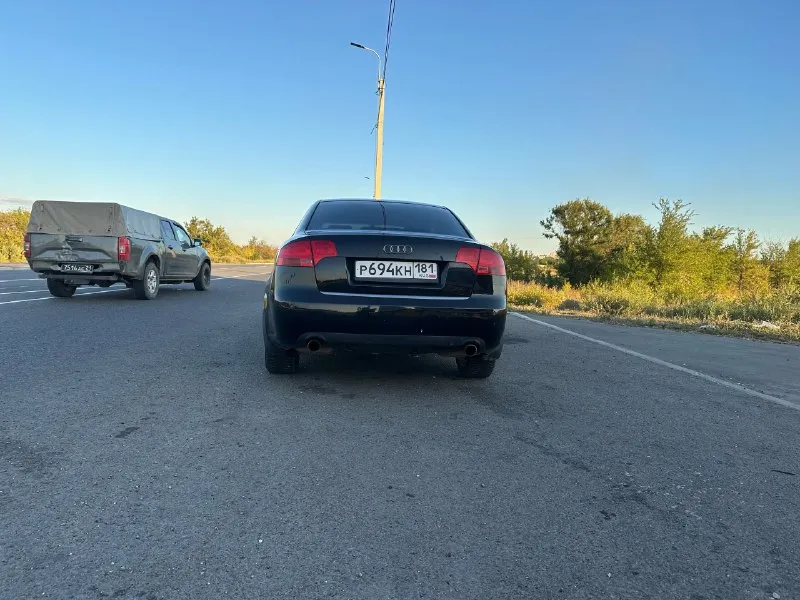Audi а4 2007 года, пробег 239000 км. комплектация sline. кожаный салон, круиз контроль, климат контроль, датчики дождя и света, цена 800000₽ есть торг. с документами все в порядке, обращаться по номеру +79590353738 или в личку 📞 звоните: +7(959)0353738 - фотография - 4