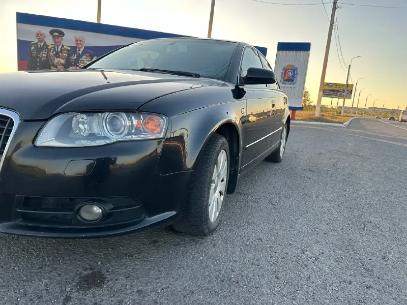 Audi а4 2007 года, пробег 239000 км. комплектация sline. кожаный салон, круиз контроль, климат контроль, датчики дождя и света, цена 800000₽ есть торг. с документами все в порядке, обращаться по номеру +79590353738 или в личку 📞 звоните: +7(959)0353738 - фотография - 7