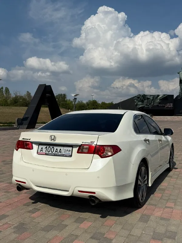 ⚡️ продам honda accord type s 2012 двигатель: 2.4 i-vtec(201 л. с) коробка:автомат топливо: бензин пробег: 132 000.км цена: 1 🍋 550 тыс. ₽ торг у капота машина в хорошем состоянии!по автомобилю не чего делать не нужно!готов ехать на любые проверки за ваш счет!автомобиль прошел полное то! переоформление в мрэо! комплектация эл. складывание зеркал двухзонный климат контроль круиз контроль система hands free bluetooth подогрев передних сидений парктроники перед, зад. диски 18 хорошая зимняя резина. машина в бронированной пленке хорошая акустика с сабвуфером адаптивные фары датчик дождя датчик света омыватель фар антибликовое зеркало заднего вида бортовой компьютер подогрев зеркал мультируль abs esp два ключа один собственник тел: +7-949-301-53-67 александр 📞 звоните: +7(949)3015367 - фотография - 5
