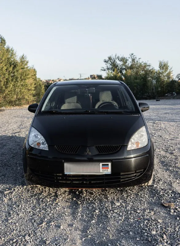 Mitsubishi colt 2008г. 1.3 передний привод, робот. один хозяин. цена 600 000.торг пробег 142 000. в... - фотография