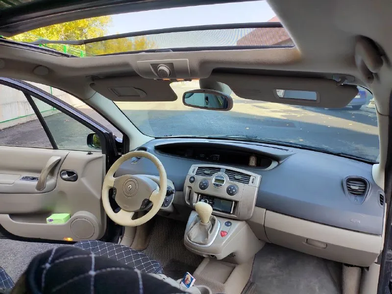 Продам! renault scenic 2. двигатель 2.0. пробег 239000.коробка автомат. в очень хорошем состоянии! двигатель и коробка работают как надо! масло не употребляет! техническая часть в норме! кузов оцинкованный, абсолютно без рыжиков и какой либо ржавчины. очень комфортный, большой, салон трансформер. кожанный салон, панарама, в самой максимальной комплектации. все работает в штатном режиме. документы в полном порядке. готов присутствовать в мрэо. цена 475.000.₽ торг реальному пакупателю. осмотр: г. макеевка +79490582296 89524221622 📞 звоните: +7(949)0582296 - фотография - 7