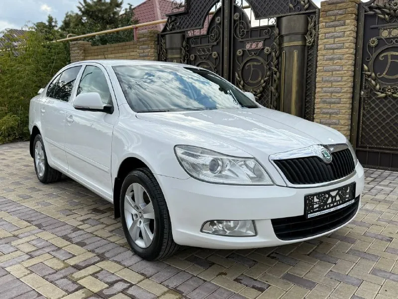 Продам авто в хорошем состоянии без дтп кузов в оригинале оригинальный небольшой пробег подтверждённ... - фотография