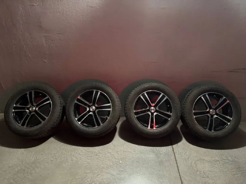 Срочно продам honda civik в отличном состоянии, очень красивом синем цвете, полностью обслуженный 2018год, 2л бензин без турбины! самый надежный и экономичный атмосферник в линейке. автоматическая коробка передач техническое состояние автомобиля на твердую пятерку. крутая комплектация с люком, камерами обзора при поворотах, камера заднего вида, бесключевой доступ, системой старт-стоп, круиз-контроль, мультируль и с другими необходимыми функциями. два комплекта ключей. в подарок новому владельцу отдаю комплект зимней резины на титановых дисках. цена: 1 млн 590 тысяч рублей(первая цена по россии, торг у капота) тел: +79498477720 донецк - фотография - 10