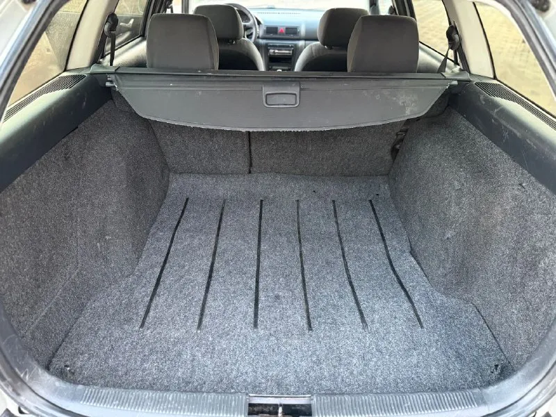 Продам skoda octavia тур универсал с легендарным мотором 1.9 дизель 6 ступенчатая коробка механика автомобиль в отличном состоянии весь родной краски за исключением двух деталей с родным пробегом машина была куплена новой в автосалоне один собственник комплектация элеганс все вопросы по телефону 🚗марка шкода октавия ⚙мотор 1.9 дизель 🏃🏾‍♂‍➡пробег 270 тысяч км 📦коробка механика 6 ст 📅год выпуска 2004 💶цена 560 тысяч рублей ☎тел +79497257498 - фотография - 9