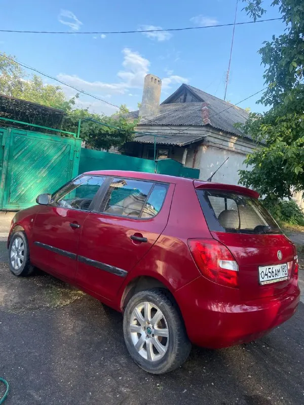 Skoda fabia 2007 htc хэтчбек -пробег 287000 -1.2 мотор бензин -мкпп -гур -передние стекло подьемники -регулировка руля -обогрев стекол -кондиционер кузов без гнили салон целый рф учет осмотр макеевка цена 450000 руб. тел. +79493363786 телеграмм - фотография - 5