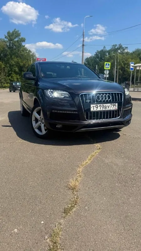 Продам audi q7, 2009год. рестайлинг. 3.0 самый надежный. машина в отличном состоянии, s-line пакет, кожаный салон с альконтарой тоже s-line, 2-х зонный климат контроль, без пневмы, круиз контроль, подогрев сидений, диски r20, два комплекта резины. в отличном состоянии. полностью обслужена. пробег 240. цена 2.100.000. возможна продажа в кредит. осмотр донецк +79494956671 богдан +7-985-208-16-09. +79494498253 📞 звоните: +7(949)4956671 - фотография - 1