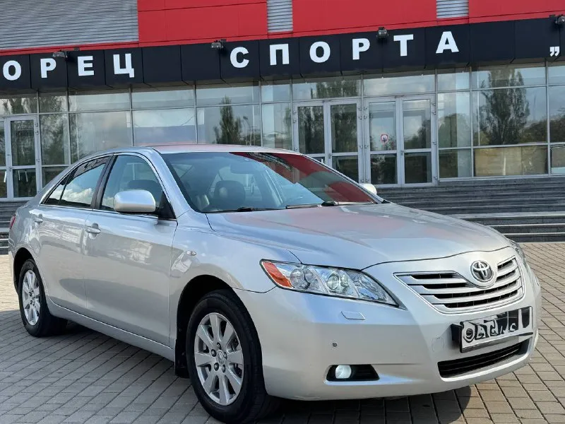 Продам срочно сtoyota camry 243.000км 2.4 живая не гнилая мотор коробка без нареканий в хорошей комп... - фотография