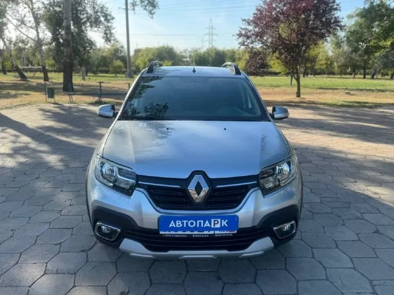 🇫🇷 renault sandero stepway 💰цена: 1 300 000р. 🏢город: мариуполь 📅год выпуска: 2020 🧾пробег: 47 140 км. ⚙️двигатель: 1.6 16v. ⛽топливо: бензин ⚙️кпп: механика 📞 телефон: +7-949-551-91-52 +7-949-727-41-51 +7-989-263-55-56 💾 о. .. инал. ✅ куплена в январе 2021. ✅ оригинальный пробег. ✅ родная краска 100% ✅ максимальная комплектация. самый лучший двигатель в линейке renault н4м 1.6 16-клапанный, простой и надёжный, коробка переключает идеально. салон как в новой машине. вложений не требует никаких. кондиционер ❄️, полный электропакет, гур, abs, птф, центральный замок, два ключа, рейлинги на крыше, круиз-контроль, красивые литые диски на родной резине continental. улица шевченко 2️⃣6️⃣9️⃣ 🏦 возможна продажа в кредит по двум документам. - фотография - 2