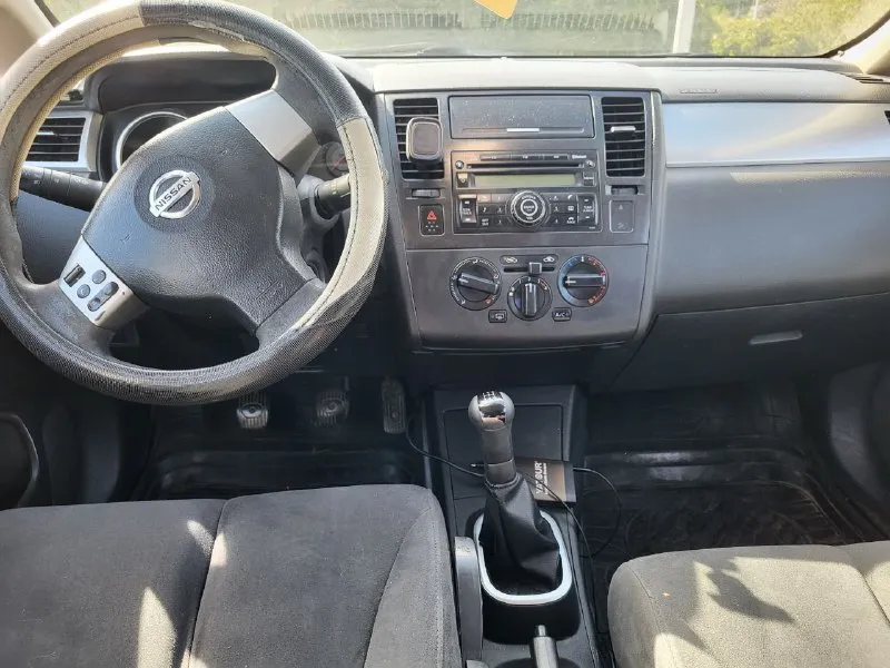 Nissan tiida (ниссан тиида) 2008 год, в хорошем состоянии, два хозяина и чистая автотека. двигатель 1.6 на механике, работают отлично, ходовая вся сделанная, кузов очень достойный, новая резина. много лет в одних руках, хозяйская машина. всё работает как надо. цена 620000 рублей, торг. донецк +79494077671 николай - фотография - 6