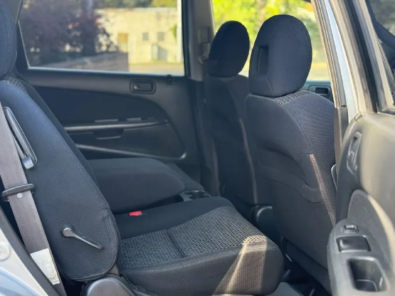 Продам honda stream (1) рестайлинг, 2004 г. в, отличный 6-и (а заменив 2-й ряд раздельных сидений, получается 7-и) местный “минивэн“. двигатель 1.7 л (бензин) на 125 л. с, обслужен, установлен новый комплект грм, новая помпа. кузов преимущественно в заводском окрасе. пороги переварены в июле-месяце сего года. оригинальный птс, зелёный отчёт по автотеке. стоимость : 580,000 руб. обмен не интересен. находится в г макеевка. звонить по существу. контакты : +79494531233 - фотография - 8