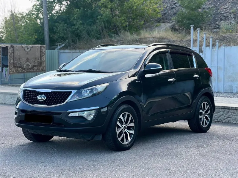 Kia sportage
Год-2014
Пробег-144.000
Мотор-2.0
Коробка-автомат
Цена-1.380.000 торг-обмен
Номер- +79497546213
Автомобиль в идеальном состоянии
Кузов без дефектов. Ходовая часть без нареканий.
Мотор работает идеально, замена масла каждые 6 тысяч км,
Коробка переключает плавно.
Авто вложений не требует, от слова совсем. Ухоженный кожаный салон, в машине не курили, мультимедиа с блютуз, камера заднего вида,
Двух зонный климат, мультируль, полный электро пакет, датчик света и дождя, круиз контроль, электро регулировка зеркал, подогрев сидений, помощь при парковке
За машину не стыдно, вин по запросу ! - фотография - 2