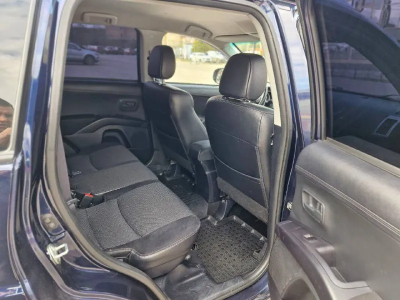 Mitsubishi аутлендер xl. 2.0 акпп 2010г. в. рестайлинг. отличное состояние как внешне, так и технически. чистый ухоженный салон. автомобиль не требует срочных вложений. двигатель работает без посторонних звуков. не дымит. кпп без пинков и рывков. по ходовой тоже без каких либо замечаний. автотека полностью зелёная без дтп и расчетов. заинтересованным скину бесплатно по запросу, если нужно. юридически чистая без ограничений. могу присутствовать с вами в гибдд для перерегистрации. продажа за наличные. обмен не интересует. комплект зимней резины отдам с автомобилем. более подробно расскажу по телефону. авто в кировском районе донецка. цена 1 220 000 р. торг возле автомобиля. +79491452569 вадим. звоните договоримся. 📲 tg: @july_prosmm 📞 звоните: +7(949)1452569 - фотография - 7