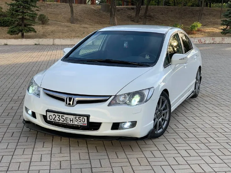 Honda civic 1.8 автомат год 2008 комплектация максимальная мотор работает отлично пробег 175 ходовка... - фотография