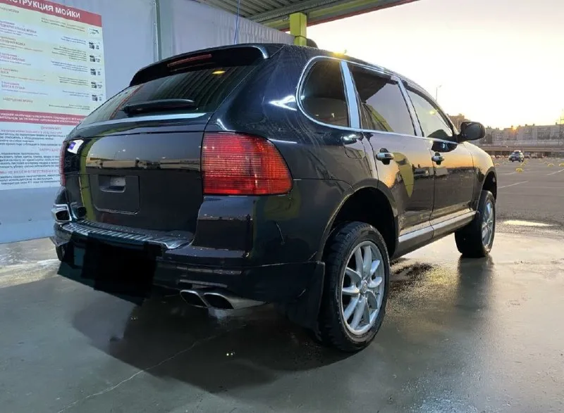 Porsche cayenne turbo 🚘марка автомобиля: porsche cayenne turbo 💰цена: 1150000 🏳️город: донецк 🔢год выпуска: 2003 🛻пробег: 161000 🛻двигатель: 4.5 ⛽️топливо: бензин 🚗кпп: автомат 🙋собственник: ✅ 📱моб. телефон: +79493872230 💾описание: не бит не крашен, в родном окрасе салон в хорошем состоянии кожа, алькантара, дерево, чистый. -мотор 450 лошадок -тормозная система обслужена поменяно всё в круг -все работает -жидкости поменяны пневма работает обслужена, поднимает опускает, без нарeкaний. все заказ наряды на руках можно посмотреть что когда делалось. все жидкости поменяны, коробка, двигатель, гур, антифриз, тормозная. - фотография - 3
