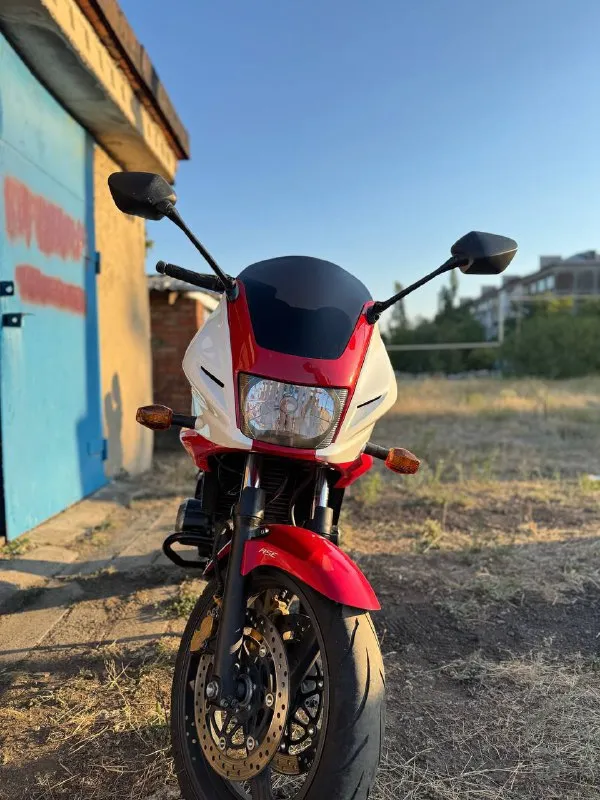 Honda cb 400 boldor 2007 года пробег 34000 объем 399 л. с 53 разгон до 100км/ч 5 сек купил 1 апреля)) в москве. заменил масла, фильтра, едет без всяких нареканий, все работает без исключений, расходники на следующей сезон хватит железно. мот в отличном состоянии для своих лет цена 370000 документы в порядке, продаю по дкп. осмотр г. торез +79497021894 - фотография - 8