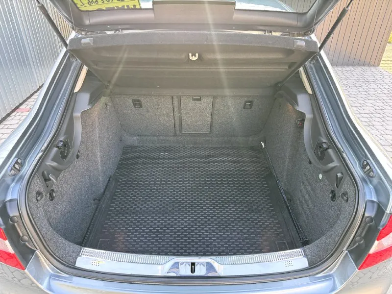 💶 цена:1.330🍋 📮 город: донецк 🚘 марка / модель: skoda superb 📅 год выпуска: 2012 📊 пробег: 140 000 ⛽ двигатель (тип, объем, мощность): 1.8tsi 🔧 тип кпп: механическая 👨‍⚖ владельцев в птс: 1 ⏳ срок владения: 13 лет 📝 описание:в моей семье с салона нареканий нет готов к любым проверкам на вашем сто за автомобиль не стыдно есть незначительные сколы лкп торг присутствует ☎ контактный телефон: +79493637752 - фотография - 9