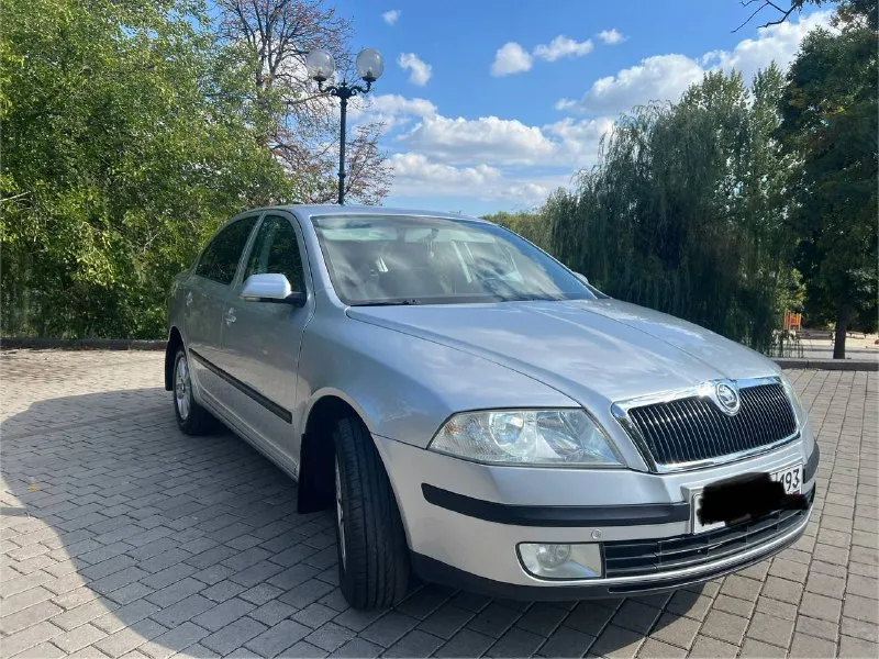Skoda octavia 2008 года выпуска пробег 180 000 км сборка чехия двигатель 1.6 mpi самый надёжный и простой восьми клапан коробка механика в дтп не участвовала всё стёкла оригинал включая лобовое кондиционер рабочий по кузову нареканий нет за всё время владели 2 хозяина все вопросы по телефону цена 780 000 тысяч рублей +79493929882 - фотография - 2