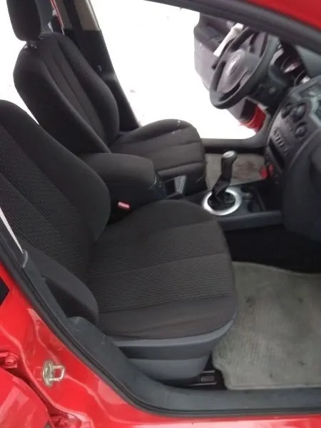 Продам renault megane 2 universal, год выпуска: 2004, пробег: 180 000 км. машина хозяйская, сел и поехал, довезет уверенно и с комфортом. коробка передач: механическая, объем двигателя: 1 598 см³ расход топлива: 6 л/100км лакокрасочное покрытие: незначительные следы эксплуатации (мелкие царапины, сколы) техническое состояние:технически исправна, гаражное хранение. комфорт: кондиционер, электропакет, эл. стеклоподъемники, тонирование стёкол, подогрев зеркал, подогрев сидений, датчик света, мультируль, бортовой компьютер, усилитель руля, датчик дождя, запуск кнопкой мультимедиа: aux, cd, usb безопасность: abs, подушка безопасности (airbag), центральный замок. резина лето, зима полный комплект так же идет с машиной, резина в отличном состоянии. цена 600000 рос. руб. торг у капота. ☎️ +79493185083 📞 звоните: +7(949)3185083 - фотография - 8