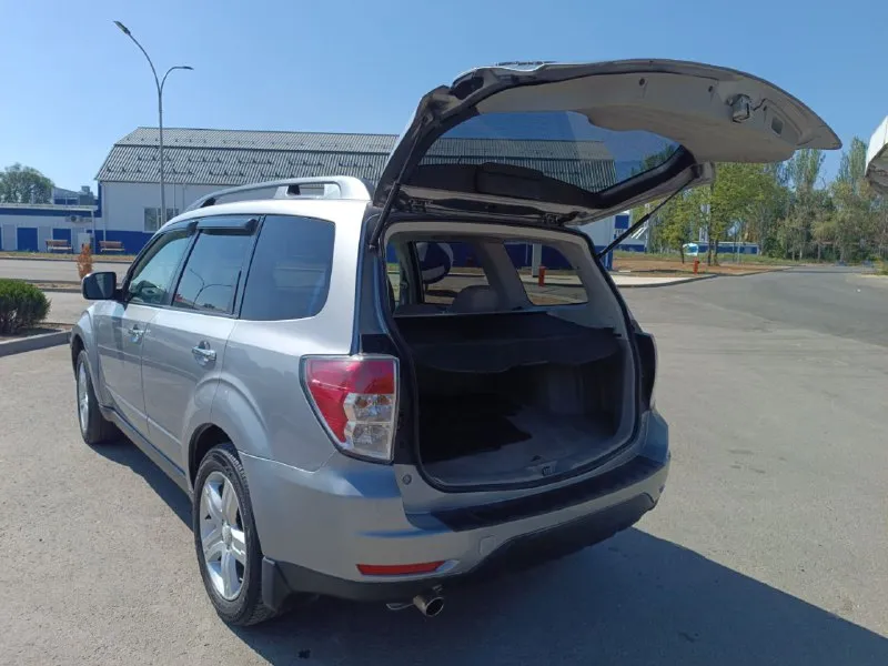 Продам личный авто subaru forester год: 2009г : 2,5 at (171л. с) коробка автомат привод: полный пробег: 165м цена: 1,3 миллиона (торг уместен) продаю личный авто в отличном состоянии. по техническому состоянию всё отлично. двигатель обслужен, масло не ест, коробка переключает плавно, ходовка и привод в полном порядке. кондиционер работает отлично, печка работает, обогрев сидений и. д всё работает. установлена сигнализация с возможностью автозапуска. полный комлект: зимней, летней резины. продажа по финансовым причинам. детали по телефону либо в тг: +7 📞 звоните: +7(949)3222619 - фотография - 6