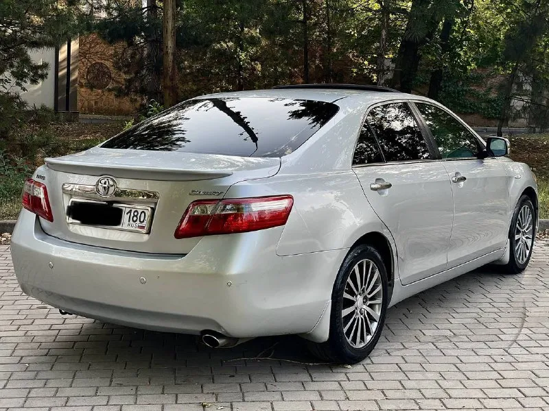 🚀 один владелец 🔥 птс оригинал ! ❇️ чистая японка ! 🏯 tayota camry 40 🇯🇵 с надежным мотор 2.4 бензин и хорошей 🚀aisin ✅ приобреталась в автосалоне города 🏯донецка авто совершенно местное ! ❇️ сейчас стоит на 180 регионе своевременно обслуживание машины ! имеется три ключа сигнализация с автозапуском магнитола с навигацией и камерой заднего вида рабочей, что очень помогает парковаться ! обслуженный совсем не давно газовое оборудование ходовая огонь 🔥 имеется два комплекта колес зима-лето зима на r16 лето на красивых r17 гаражное хранение по кузову имеются возрастные моменты есть притертости не стали убирать все эти моменты так как родная краска ! крашено всего два элемента на авто просто косметика ничего критичного! все легко можно проверить пробег 260.000км автотека 🌿 год выпуска 2007 по документам оформлена на меня я вледелец ! приветствуется полное переоформления и сопровождения в мрэо ! цена 995.000₽ приятный торг у капота автомобиля ! звоните по номеру телефона : +7-949-378-26-62 - фотография - 3