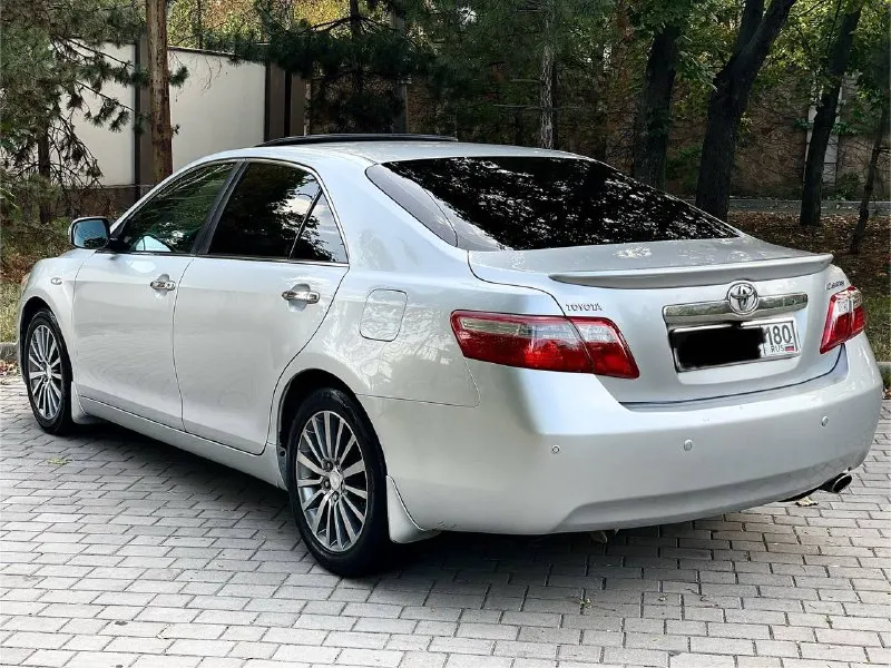 🚀 camry40 один владелец 🔥 птс оригинал ! ❇️ чистая японка ! 🏯 tayota camry 40 🇯🇵 с надежным мотор 2.4 бензин приобреталась в автосалоне города 🏯донецка авто совершенно местное ! ❇️ сейчас стоит на 180 регионе своевременно обслуживание машины ! имеется три ключа сигнализация с автозапуском магнитола с навигацией и камерой заднего вида рабочей, что очень помогает парковаться ! обслуженный совсем не давно газовое оборудование ходовая огонь 🔥 имеется два комплекта колес зима-лето зима на r16 лето на красивых r17 гаражное хранение по кузову имеются возрастные моменты есть притертости не стали убирать все эти моменты так как родная краска ! крашено всего два элемента на авто просто косметика ничего критичного! все легко можно проверить пробег 260.000км автотека 🌿 год выпуска 2007 по документам оформлена на меня я вледелец ! приветствуется полное переоформления и сопровождения в мрэо ! цена 995.000₽ приятный торг у капота автомобиля ! звоните по номеру телефона : +7-949-378-26-62 - фотография - 3