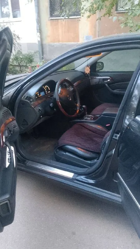 Продам mercedes бенц w220 s 500 long, 2001 г. в., американец, автомобиль на пневме ( пневма без нареканий) двигатель м 113 v 8, миллионик, пробег 340 тыс. км. , в хорошем состоянии. требует небольших вложений по ходовой части. для своих лет в хорошем состоянии. цена 900000, торг. тел. : +79493077486 📍 город: донецк 📞 телефон: +79493077486 📲 tg: елена 📞 звоните: +7(949)3077486 - фотография - 5