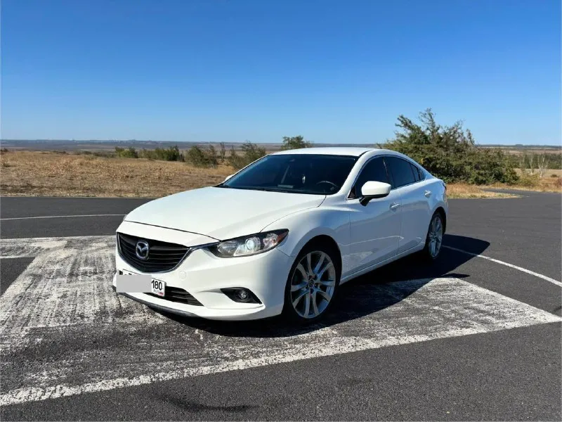 Продам! mazda 6 gj комплектация-touring год - 2017 мотор - 2.5 at пробег - 118000 автомобиль своевременно обслуживается. r-19 диски -двухзонный климат -круиз контроль -обогрев передних сидений -мульти руль - датчики дождя и света - электропривод водительского сиденья -камера заднего вида цена 1990000 хороший торг у капота звоните +79493241169 осмотр г. снежное - фотография - 2
