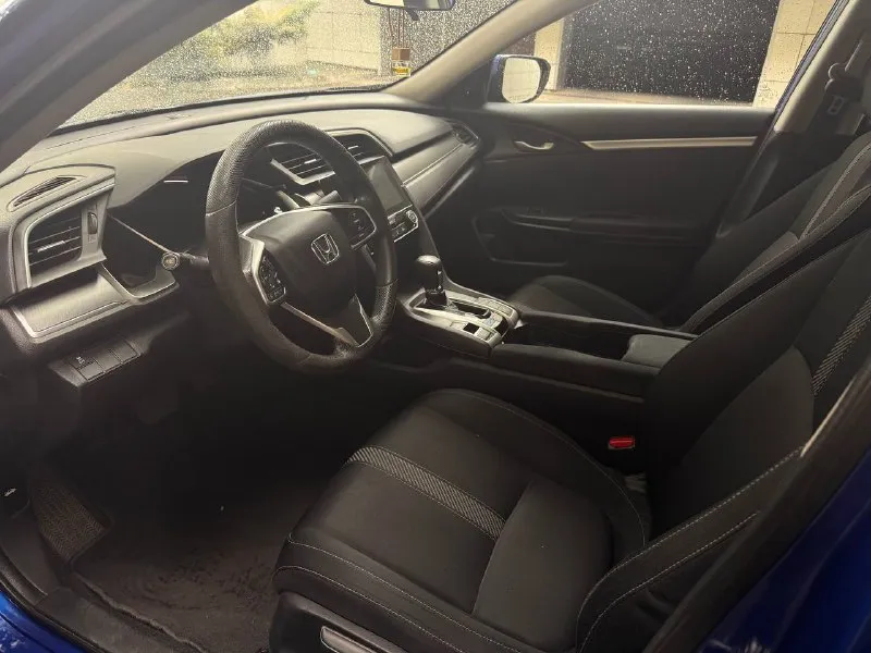 Honda civik 2018 года выпуска двигатель 2.0 бензин коробка автомат пробег 130 тыс. км один хозяин, 2 ключа. зимний комплект резины на титановых дисках двигатель, коробка, ходовая на 5+ авто полностью обслужен и не какого вложения не требует! очень жирная комплектация, заводской автозапуск с ключа, люк, бесключевой доступ, круиз. цена 1.590 тыс. ₽ (первая цена по россии, готов на торг) звоните по тел. +79498477720 - фотография - 8