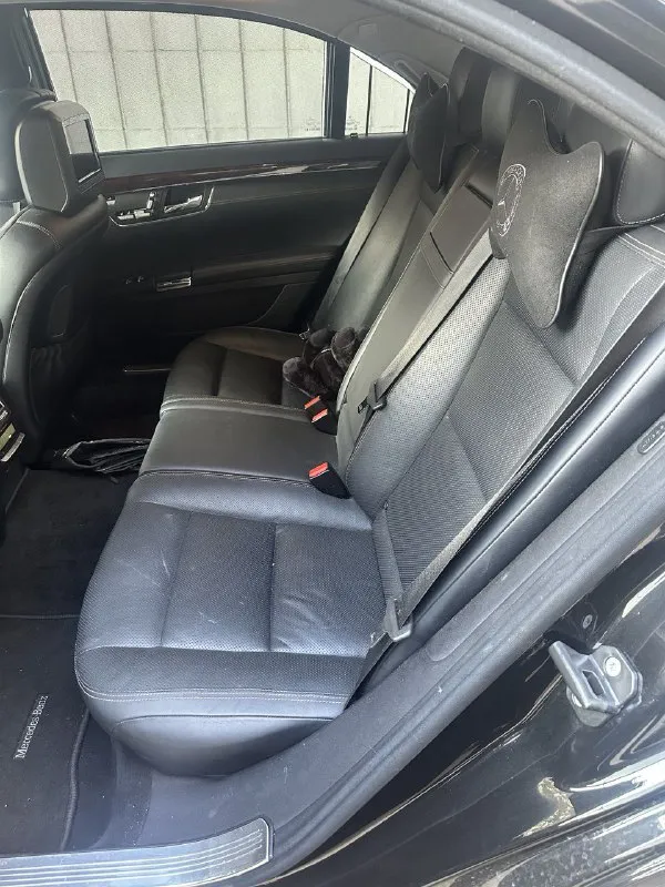 Продам: mercedes benz s klass год: 2010 объем: 5.5 (388л/с) пробег: 280.000 привод: задний собственник, автомобиль чист, без штрафов, залогов, осмотр в макеевке или по договорённости. цена: 1.9 🍋 - самым быстрым отличный торг, любые предложения 🔥 продажа в связи с приобретением другого автомобиля. остальные вопросы: моб. : +79495084061 тг: +380715084061 📲 tg: ваня 📞 звоните: +7(949)5084061 - фотография - 4