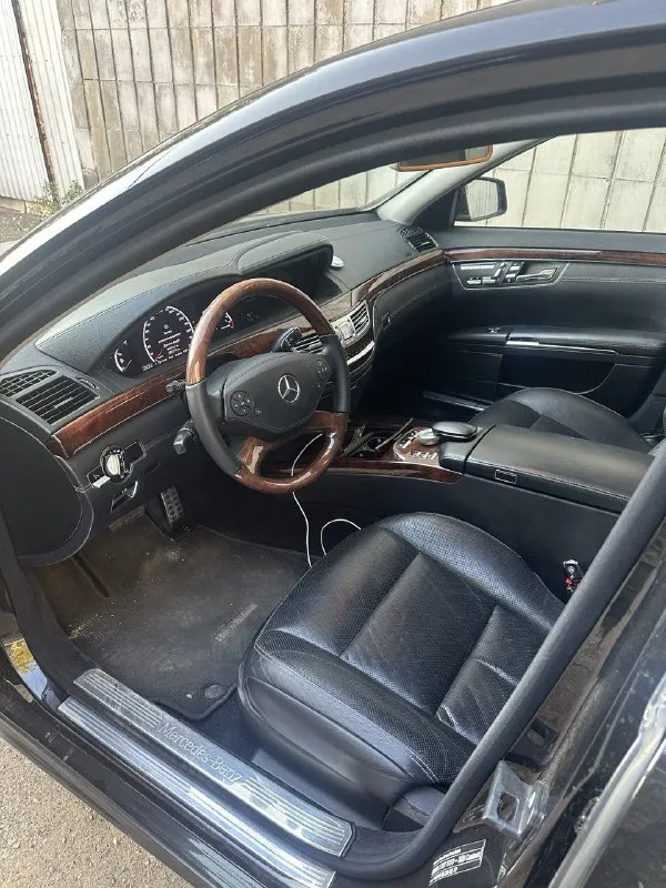 Продам: mercedes benz s klass год: 2010 объем: 5.5 (388л/с) пробег: 280.000 привод: задний собственник, автомобиль чист, без штрафов, залогов, осмотр в макеевке или по договорённости. цена: 1.9 🍋 - самым быстрым отличный торг, любые предложения 🔥 продажа в связи с приобретением другого автомобиля. остальные вопросы: моб. : +79495084061 тг: +380715084061 📲 tg: ваня 📞 звоните: +7(949)5084061 - фотография - 6