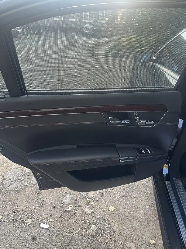 Продам: mercedes benz s klass год: 2010 объем: 5.5 (388л/с) пробег: 280.000 привод: задний собственник, автомобиль чист, без штрафов, залогов, осмотр в макеевке или по договорённости. цена: 1.9 🍋 - самым быстрым отличный торг, любые предложения 🔥 продажа в связи с приобретением другого автомобиля. остальные вопросы: моб. : +79495084061 тг: +380715084061 📲 tg: ваня 📞 звоните: +7(949)5084061 - фотография - 7