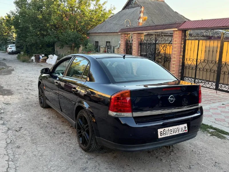 Опель вектра 2004 год на ходу кузов весь в родне все вопросы по телефону +79494661201 цена 270 тсч - фотография - 2