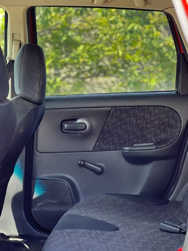 ‼️продам‼️ nissan note год: 2006 : 1.6 коробка: автомат привод: передний автомобиль в отличном состоянии как по кузов, так и по технике. документы так же чистые, переоформление без проблем. работает четко, не троит, едет хорошо. днище, стаканы, арки в отличном состоянии кондиционер рабочий, центральный замок, стеклоподъемники, бортовой компьютер, гур. видеообзор могу скинуть по запросу цена: 520.000 торг у капота обращаться по номеру тел: +79495130731 или в л. с 📞 звоните: +7(949)5130731 - фотография - 7