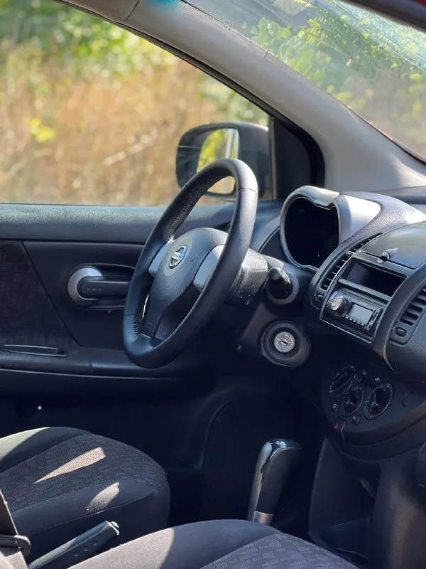 ‼️продам‼️ nissan note год: 2006 : 1.6 коробка: автомат привод: передний автомобиль в отличном состоянии как по кузов, так и по технике. документы так же чистые, переоформление без проблем. работает четко, не троит, едет хорошо. днище, стаканы, арки в отличном состоянии кондиционер рабочий, центральный замок, стеклоподъемники, бортовой компьютер, гур. видеообзор могу скинуть по запросу цена: 520.000 торг у капота обращаться по номеру тел: +79495130731 или в л. с 📞 звоните: +7(949)5130731 - фотография - 8