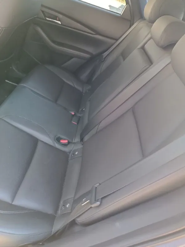 Mazda cx-30 awd 2.5 2020 год полный привод. состояние нового авто! пробег 60 тыс, на 55 тыс сделано большое то. замена масел везде (коробка, приводы) двигатель надежный 189 сил, коробка aisin обычный автомат. комплектация: - led оптика - авто дальний - камера заднего вида - адаптивный круиз - car play, - удержание в полосе, - мертвые зоны, - двух зонный климат, - бесключевой доступ, - музыка bose - люк - очень красивый цвет владею авто 4 года, не избавляюсь, машина в отличном состоянии, ночевала всегда в гараже, бережная эксплуатация. зимняя резина с дисками в отличном состоянии в комплекте идёт! вся безопасность на месте, любые проверки. цена 2 550 000 руб, торг +7 949 303 2834 📞 звоните: +7(949)3032834 - фотография - 10