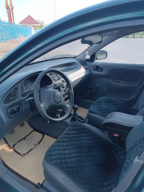 Daewoo sens 1.4 💰цена: 280 000р (торг) 🏢город: мариуполь 📅год выпуска: 2002 🧾пробег: 194 000км ⚙️двигатель: 1.4 ⛽топливо: бензин/газ ⚙️кпп: механика 📄:собственник моя мать 📞 телефон: +79497056939 дмитрий 💾 описание: 🔹 кузов в отличном состоянии( поляк ) 🔹 вся в родном окрасе ( есть местами ньансы ) машина толком не эксплуатировалась с 2020 года 🔹 наша семья второй владелец(отца не стало в 2020 году) 🔹 двигатель, коробка, ходовая в порядке 🔹 по остальным вопросам расскажу при встречи или по телефону больше фото могу выслать - фотография - 9