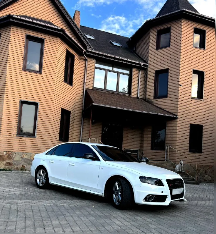 Audi a4 s-line редкая комплектация! - 1.8 турбо, в хорошем состоянии! коробка - автомат в идеальном состоянии! пробег-реальный пробег авто 196 тыс! год - 2008 колеса - зима и лето комплектация - самая жирная s-line цена -1280🍋 все вопросы +79494069618 состояние очень хорошие, комплектация s-line настоящая не просто наклейки. музыка bang & olufsen audi достойный чистый звук. сидение s-line очень удобное и комфортное, все в черной алькантаре и потолок тоже, машина полностью напичкана разной электроникой и главное что все идеально работает. всегда вовремя обслуживался качественным маслом и фильтрами и все запчасти только хорошие покупались и всегда вовремя. audi для ценителей немецкого автопрома, кто купит будет очень довольный ! 📞 звоните: +7(949)4069618 - фотография - 3