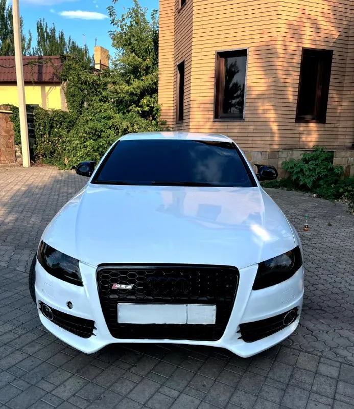 Audi a4 s-line редкая комплектация! - 1.8 турбо, в хорошем состоянии! коробка - автомат в идеальном состоянии! пробег-реальный пробег авто 196 тыс! год - 2008 колеса - зима и лето комплектация - самая жирная s-line цена -1280🍋 все вопросы +79494069618 состояние очень хорошие, комплектация s-line настоящая не просто наклейки. музыка bang & olufsen audi достойный чистый звук. сидение s-line очень удобное и комфортное, все в черной алькантаре и потолок тоже, машина полностью напичкана разной электроникой и главное что все идеально работает. всегда вовремя обслуживался качественным маслом и фильтрами и все запчасти только хорошие покупались и всегда вовремя. audi для ценителей немецкого автопрома, кто купит будет очень довольный ! 📞 звоните: +7(949)4069618 - фотография - 4