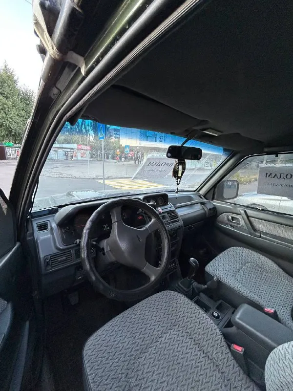 Продам. mitsubishi pajero 2. двигатель: 2.8 год: 1997 цена: 450 000 вопросы по телефону: +7 949 356 14 11 - фотография - 4