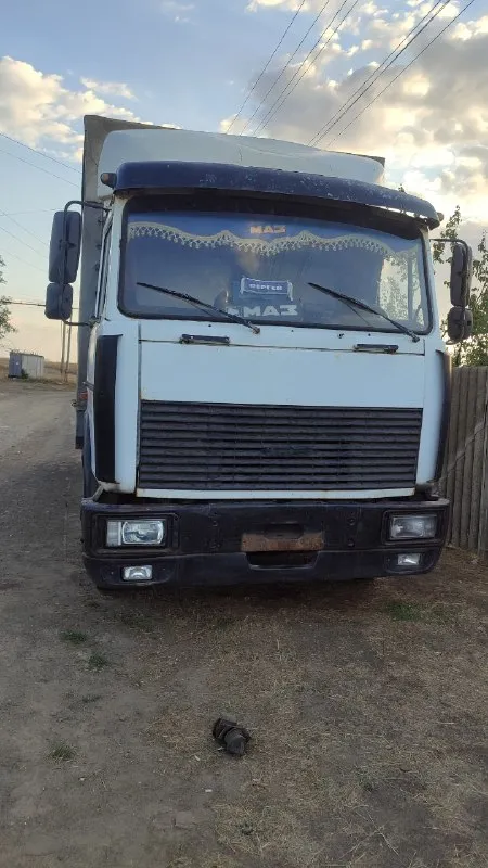 Продам на запчасти маз 4370 зубренок задний мост в сборе 65000 передняя балка 20000 тент в хорошем с... - фотография