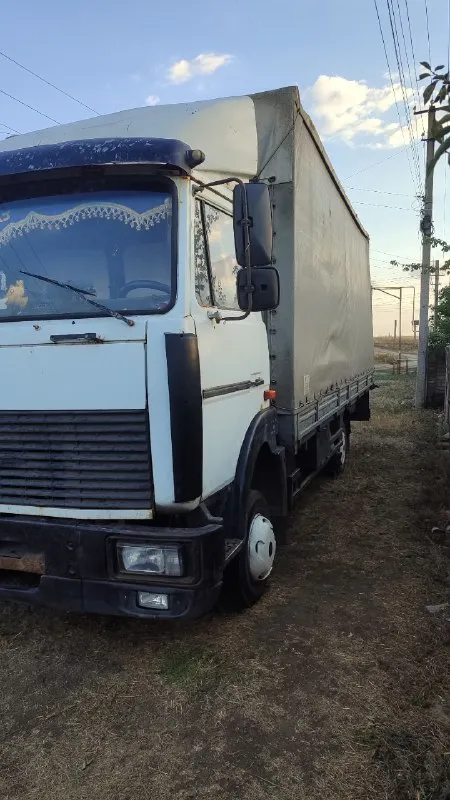 Продам на запчасти маз 4370 зубренок задний мост в сборе 65000 передняя балка 20000 тент в хорошем состоянии 20000 кузов 10000 кабина 10000 спойлер на кабину 4000 рессоры по 10000 за пачку колеса в сборе 15000/шт состояние резины отличное. бак 250л 6000 аккумуляторы 06.2023г 130а 3000р/шт в наличии 2шт ящик под инструменты 3000 ящик для аккумуляторов 3000 кардан 8000 рулевой редуктор 12000 сцепление д245 корзина и диск 5000 стартер д245 5000 двигателя и коробки нет. все остальное в наличии как на фото. находится в георгиевке. целиком цена будет 180000. торг. на раме часть вин кода не читается. машина приехала своим ходом. все работало в норме. +79591353697 +79591614673 📞 звоните: +7(959)1353697 - фотография - 3