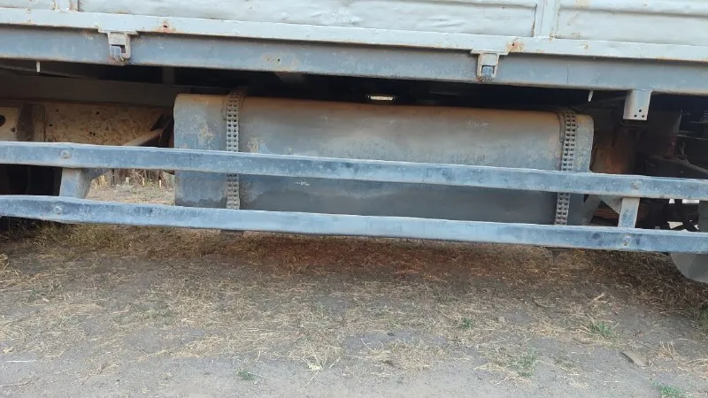 Продам на запчасти маз 4370 зубренок задний мост в сборе 65000 передняя балка 20000 тент в хорошем состоянии 20000 кузов 10000 кабина 10000 спойлер на кабину 4000 рессоры по 10000 за пачку колеса в сборе 15000/шт состояние резины отличное. бак 250л 6000 аккумуляторы 06.2023г 130а 3000р/шт в наличии 2шт ящик под инструменты 3000 ящик для аккумуляторов 3000 кардан 8000 рулевой редуктор 12000 сцепление д245 корзина и диск 5000 стартер д245 5000 двигателя и коробки нет. все остальное в наличии как на фото. находится в георгиевке. целиком цена будет 180000. торг. на раме часть вин кода не читается. машина приехала своим ходом. все работало в норме. +79591353697 +79591614673 📞 звоните: +7(959)1353697 - фотография - 5