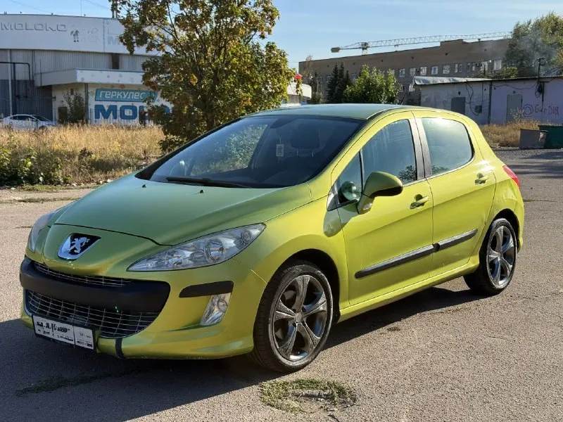 Peugeot 308, 2008 г. акпп продаю свой peugeot 308, 2007 года выпуска. пробег 177 000 км. автомобиль в отличном состоянии, полностью обслужен и не требует вложений. машина всю жизнь провела на юге и не видела зимних солей, поэтому кузов в отличном состоянии! комплектация: • двухзонный климат-контроль • подогрев сидений • круиз-контроль что было сделано: • полностью заменены тормоза (диски, колодки, суппорты). • установлена контрактная акпп. • новые радиаторы (основной и кондиционера). • новый компрессор кондиционера. • обслужена ходовая и установлена новая летняя резина. цена: 485₽ осмотр: донецк, текстильщик. ☎️ +79494816348 - фотография - 3