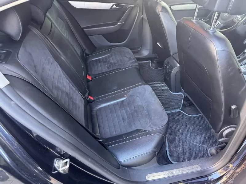 Volkswagen passat b7 1.8 tsi
Кпп - роботизированная 7ст
Пробег - 163.555km
Цена - 1.250.000₽
Год выпуска - 2011
Тел. - +79494198582
Если не отвечаю на него звоните на второй номер: +79495791941
Автомобиль в хорошем состоянии, с родным пробегом. По кузову есть коцки от камней и небольшие рыжики. Техническая часть на 5+ полностью обслужена и не требует никаких вложений. Двигатель работает идеально, без каких либо посторонних звуков. Коробка переключает плавно. Комплектация: двухзонный климат-контроль; комбинированный салон (кожа+алькантара) подогревы передних сидений; эл. Складываемые зеркала с эл. Регулировкой; парктроники перед, зад; мультируль; 17 диски с шикарной резиной continental (отьездила два сезона) вместе с машиной отдаю зимнюю резину continental (отьездила 2 месяца зимой) с дисками; 2 пары ключей; сигнализация старлайн; датчик света и дождя; недавно поставил би-лед модули, свет шикарный.
Продаю в связи с покупкой другой машины. Все интересующие вопросы задавайте по телефону, могу сразу не ответить, но как увижу, перезвоню - фотография - 6