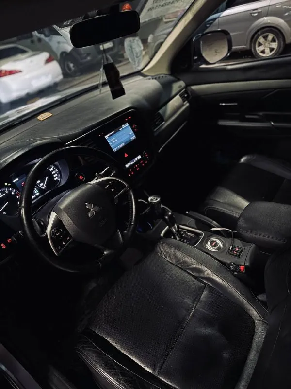 ❗️❗️❗️срочно❗️❗️❗️ mitsubishi outlander 2012 г. в. ✅двигатель 2.4 ✅коробка вариатор ✅авто в хорошем состоянии. ✅кожаный салон, электрорегулировки сидений, мультируль, подогревы сидений, мультимедиа, камера заднего вида, круиз контроль, датчик дождя, света. цена 1100000т. р. 📞📞☎️+79494009366 - фотография - 5