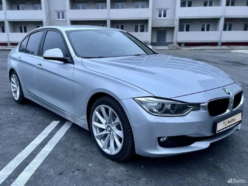 Продам bmw f30 2012 2.0 бензин 184 лс автомобилем владею 2 года. обслужен в хорошем состоянии замена масла каждые 6 тыс была проведена замена помпы, тнвд, амортизаторов тормозных дисков и колодок. .. цена 1 500 000 тел +79599901484 +79187973414 📞 звоните: +7(959)9901484 - фотография - 4