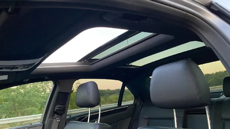 Mercedes benz w212 автомобиль в идеальном состоянии, не бит не крашен! готов на любые проверки за ваш счет! весь передок со стойками, ручками и зеркалами в качественной броне пленке. автомобиль весь обслужен, не требует ни малейших вложений, масла и фильтра новые. максимальная комплектация. amg обвес заводской. amg диски оригинал r18! панорама!двигатель и коробка работают идеально, двигатель без турбин самый надежный атмосферный. (двигатель 276.952 чугунный) кто знает тот поймет, в паре с коробкой автомат 7g-tronic. кузов в идеальном состоянии салон как новый ни потертостей ни дыр, в салоне не курят. в общем приезжайте на осмотр и сами убедитесь в качестве этого автомобиля! с документами полный порядок любой вид оформления. двигатель 3.5 (бензин) коробка автомат год 2012 цена 1.650.000₽ торг присутствует только при осмотре автомобиля! 📱+79494748264 +79886224342 телеграмм ⬆️ вотсап ⬆️ 📞 звоните: +7(949)4748264 - фотография - 8